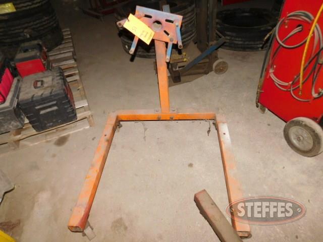 Engine stand- on casters_1.jpg